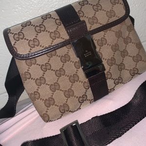 Gucci Fanny pack the can be worn for all occasions